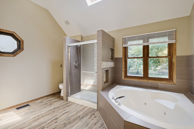Building Photo - 2805 Breckenridge Cir