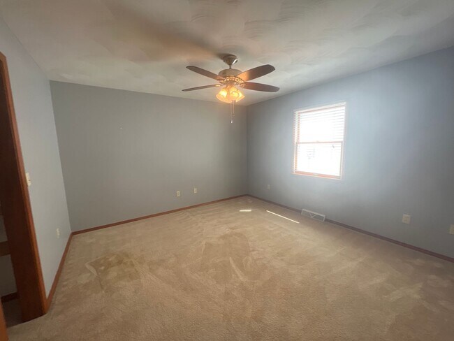 Building Photo - 6327 Brent Dr
