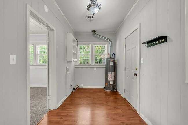 Building Photo - Renovated 3 Bedroom 2 Bath Home for Rent!