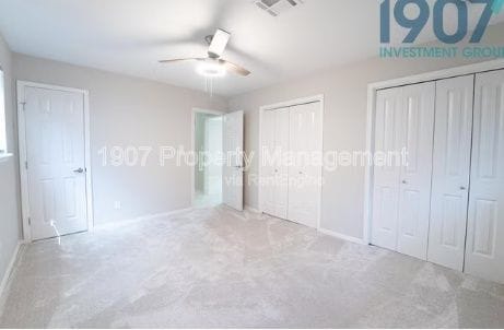 Building Photo - 1611 Pinewood Dr