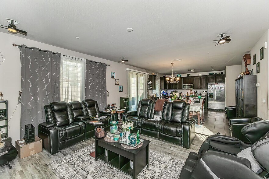 Building Photo - 3549 Taylor Ln