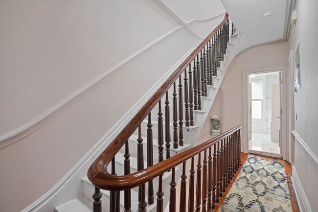 Building Photo - 284 Carroll St