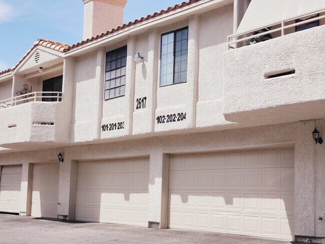 Building Photo - 2617 S Durango Dr