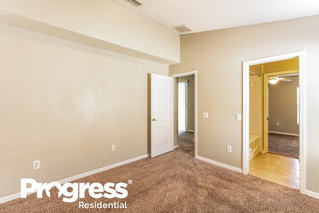 Building Photo - 10038 Creek Bluff Dr