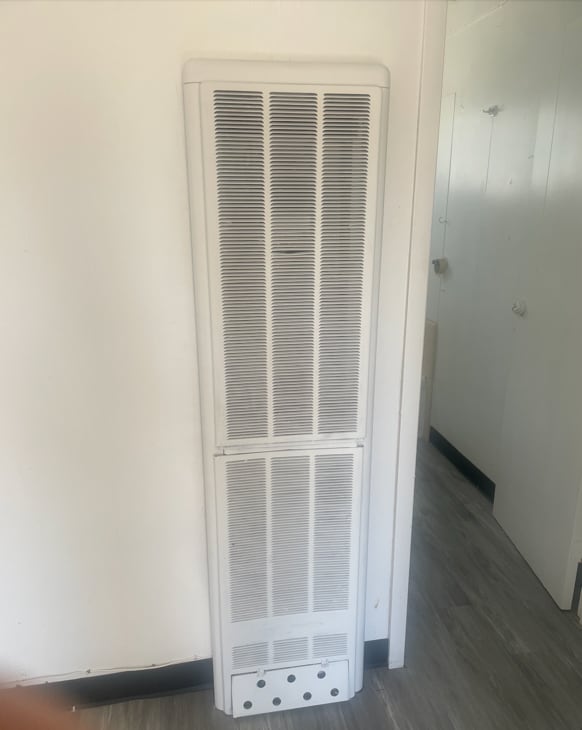 Building Photo - 11 E San Joaquin St