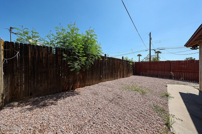 Building Photo - 4423 N 23rd Ave