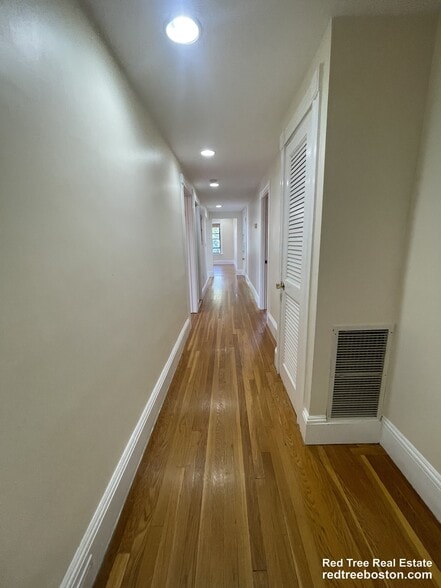 Building Photo - 12 Dean Rd