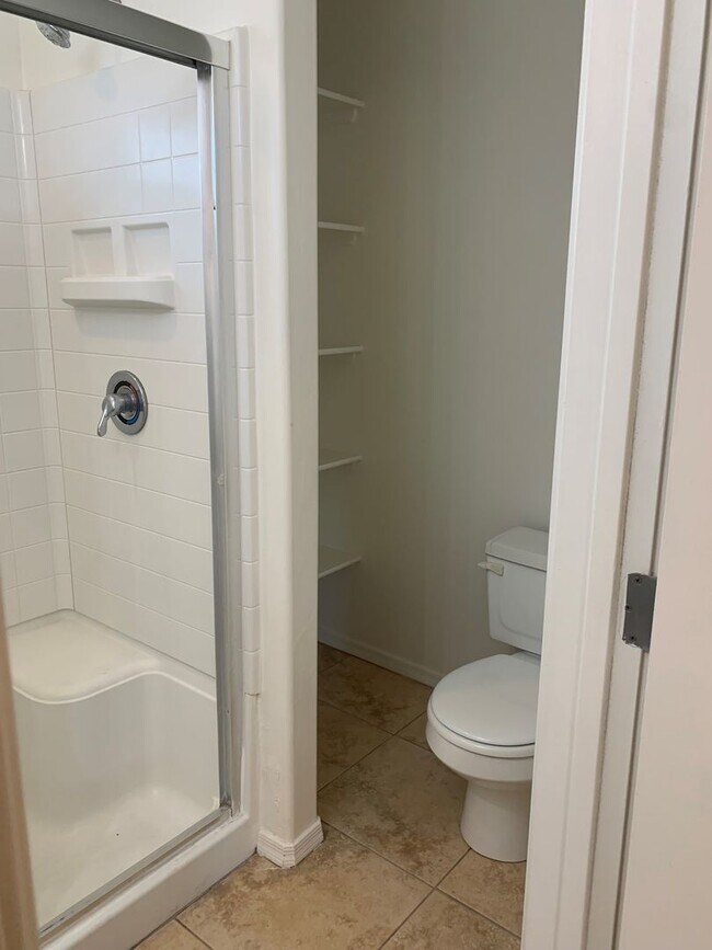 Building Photo - 8980 E Speedway Blvd