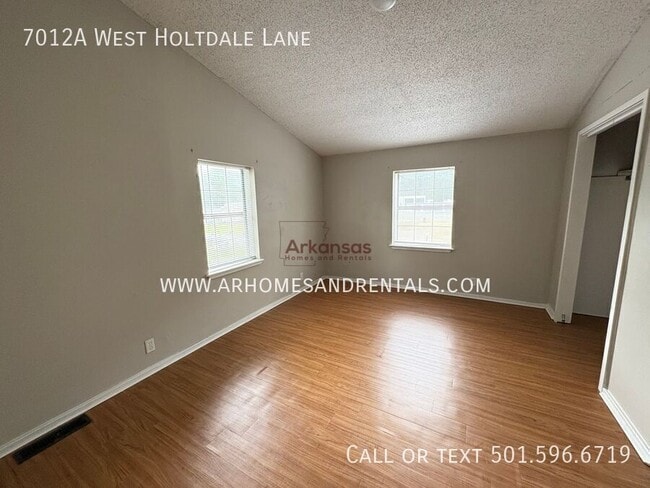 Building Photo - 7012 W Holtdale Ln