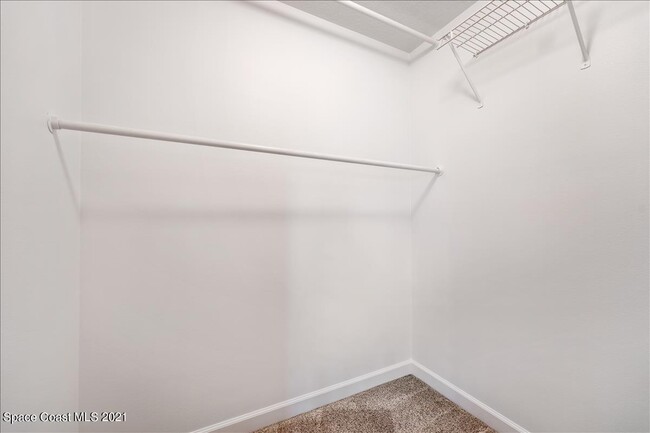 Building Photo - 5867 Treasure Ln