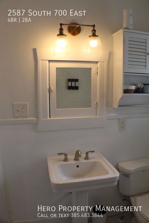 Building Photo - 2587 S 700 E