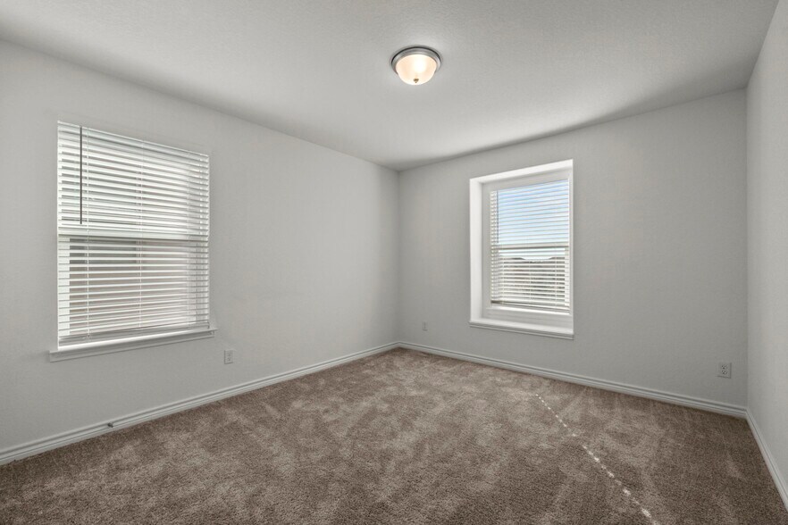 Building Photo - 3420 Taurus Sky