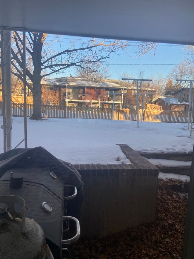 Building Photo - 1604 N Empire Ave