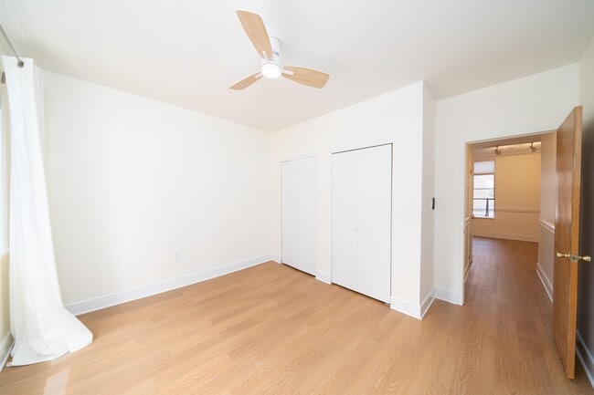 Building Photo - 104 6th St