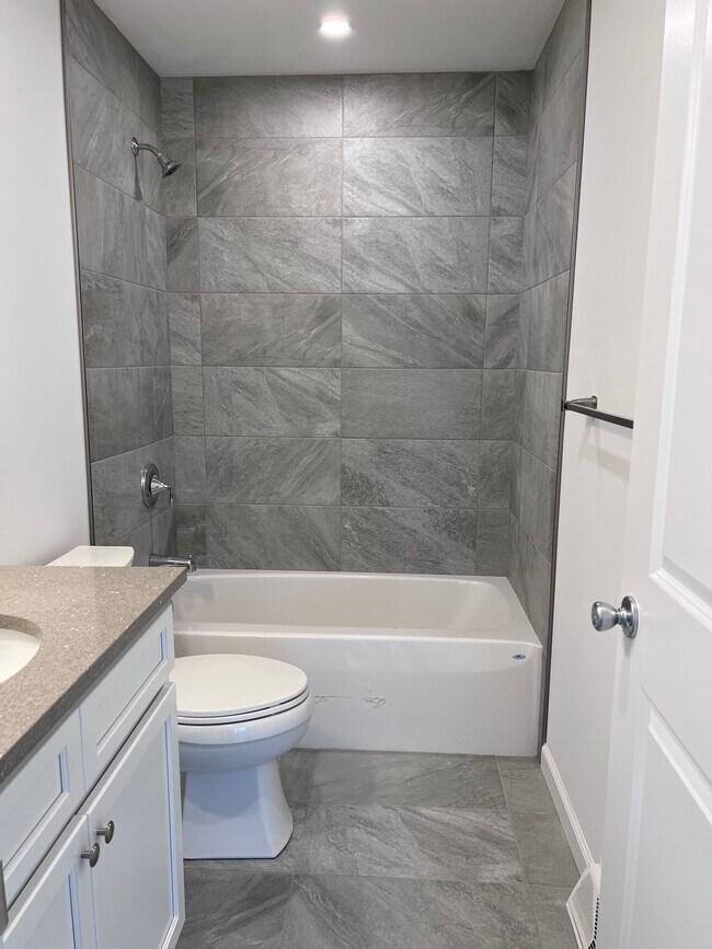 Upstairs Bathroom - 114 Frederick Ave