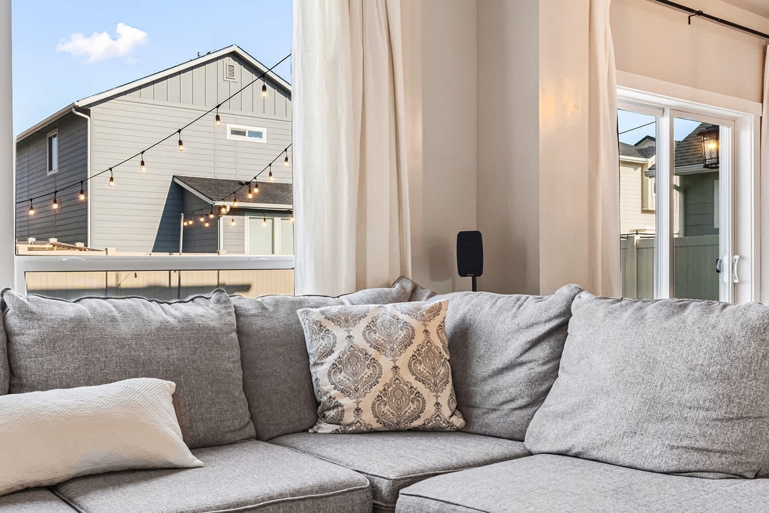 Building Photo - 262 N Falling Water Ave