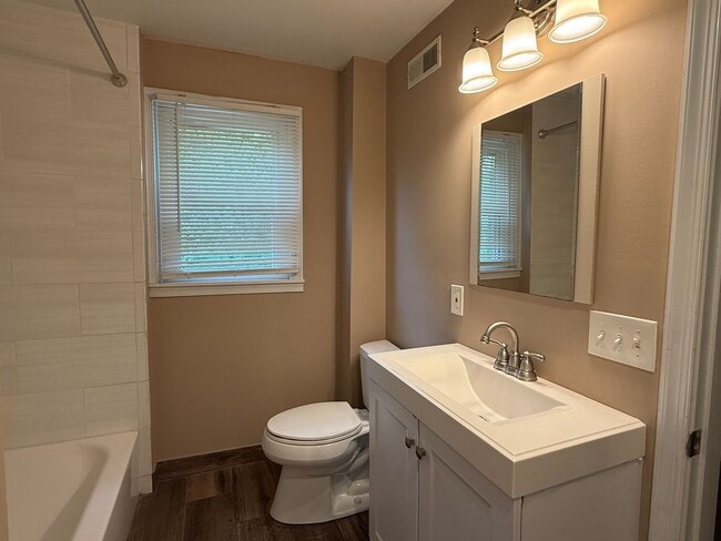 Building Photo - Single Family in Aston, PA