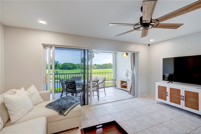 Building Photo - 5539 NE Gulfstream Way
