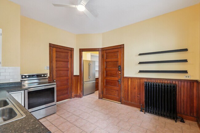 Building Photo - 2564 N Cramer St