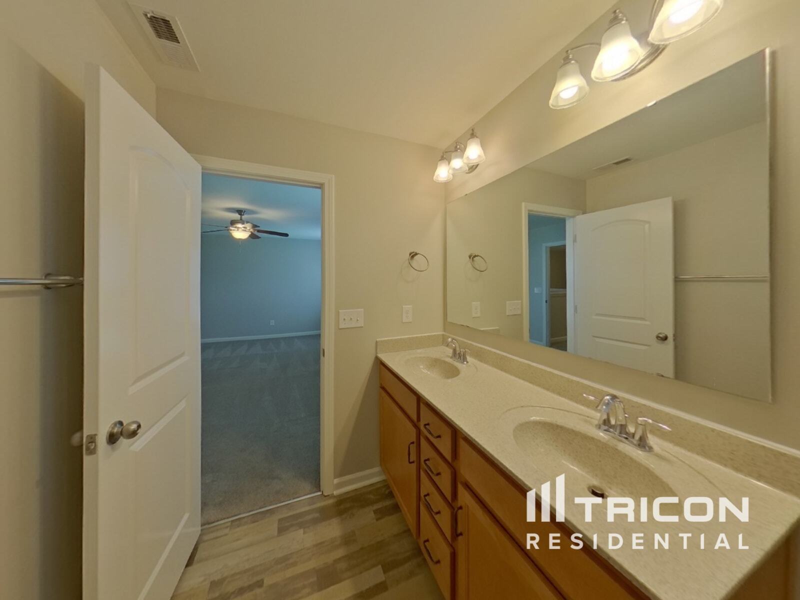 Building Photo - 845 Alta Wy