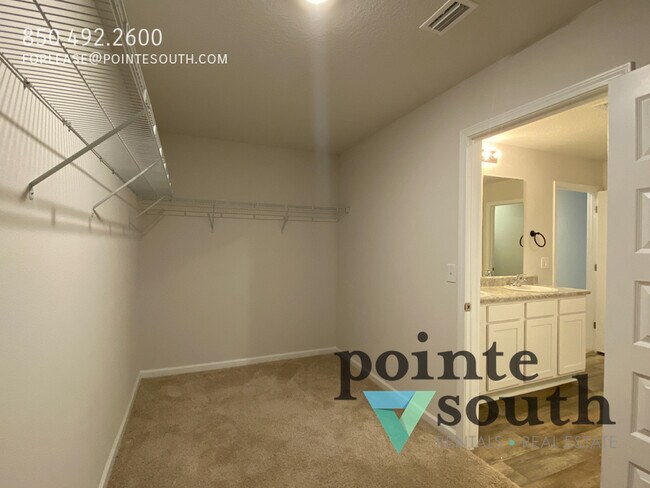 Building Photo - 5554 Guinevere Ln