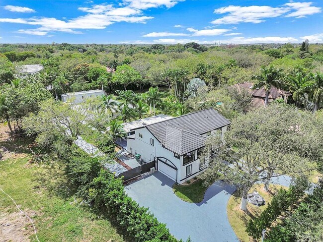 Building Photo - 7830 SW 120th St