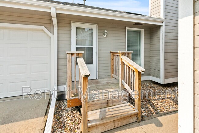 Building Photo - 15421 R St