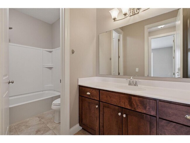 Building Photo - 16588 E Lake Dr