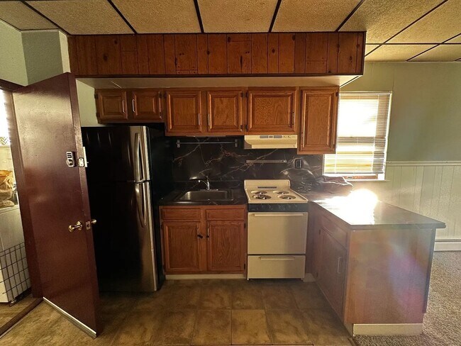 Building Photo - 1523 S 10th St