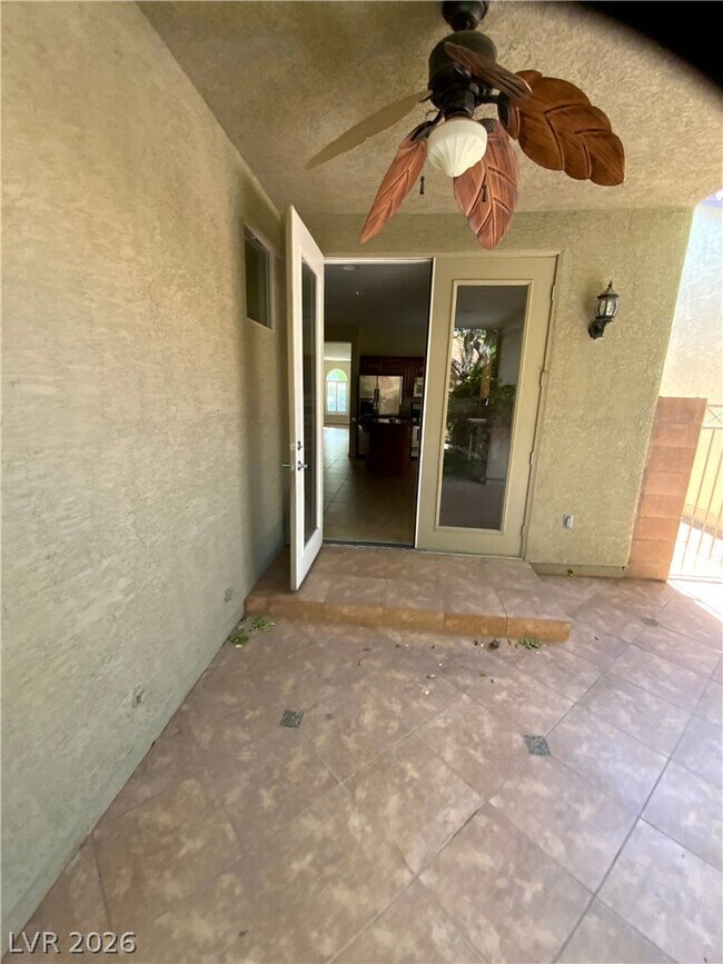 Building Photo - 758 Rise Canyon Dr