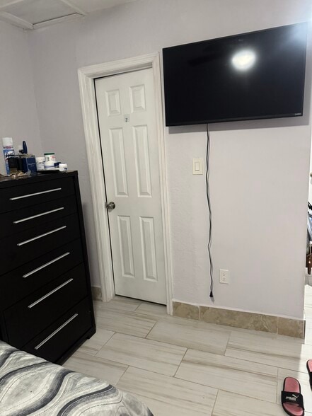 Primary Photo - 4181 NW 34th Way