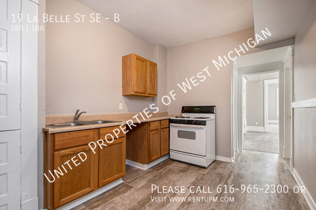 Building Photo - Available Now | 2 Bedroom 1 Bath Apartment...