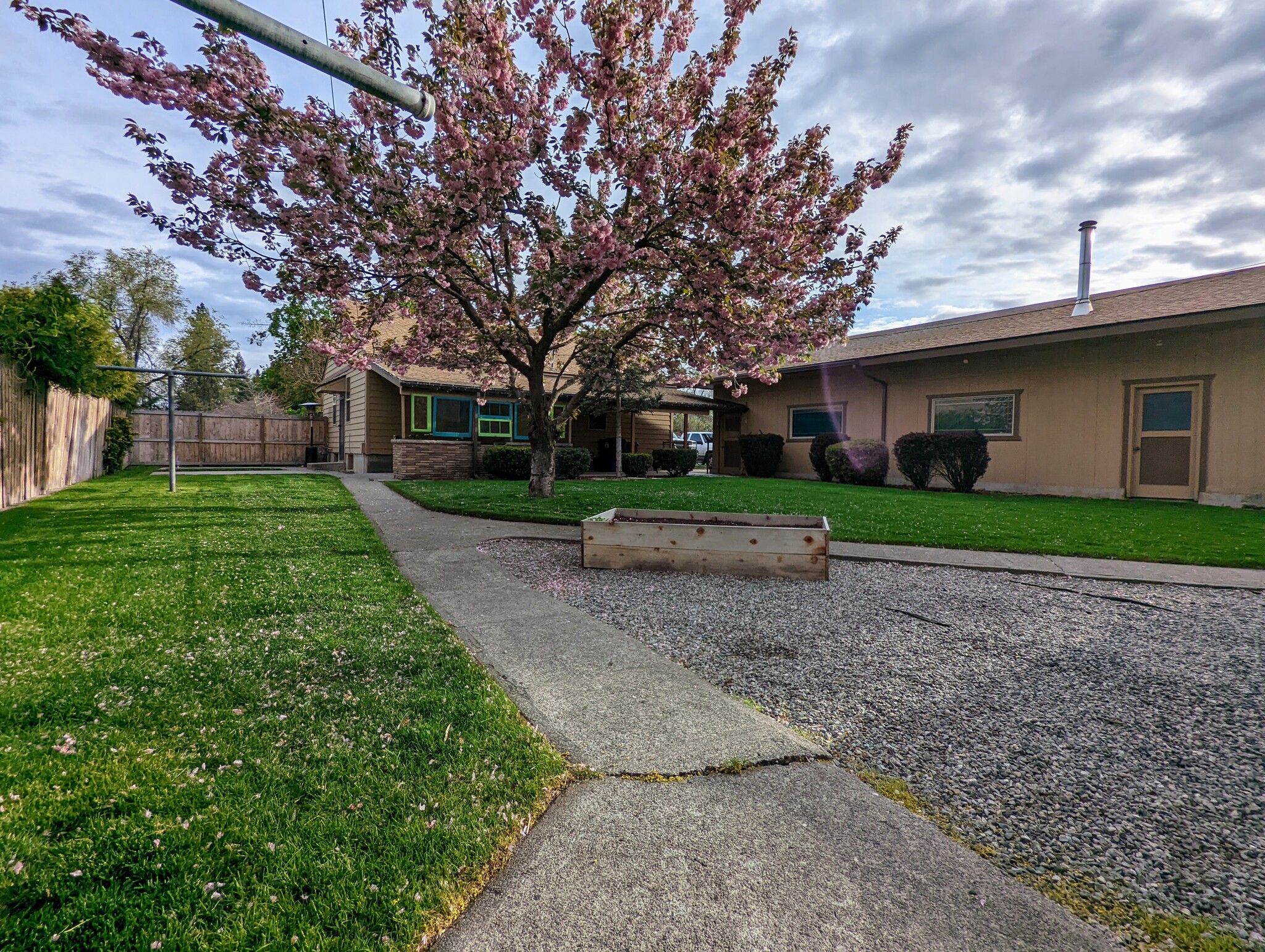 Building Photo - 2310 W Kiernan Ave