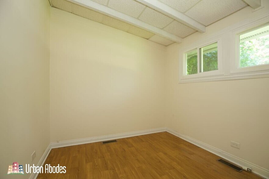 Building Photo - 1227 Wood Ave