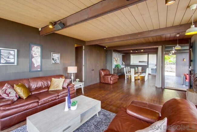 Building Photo - 5911 Folsom Dr