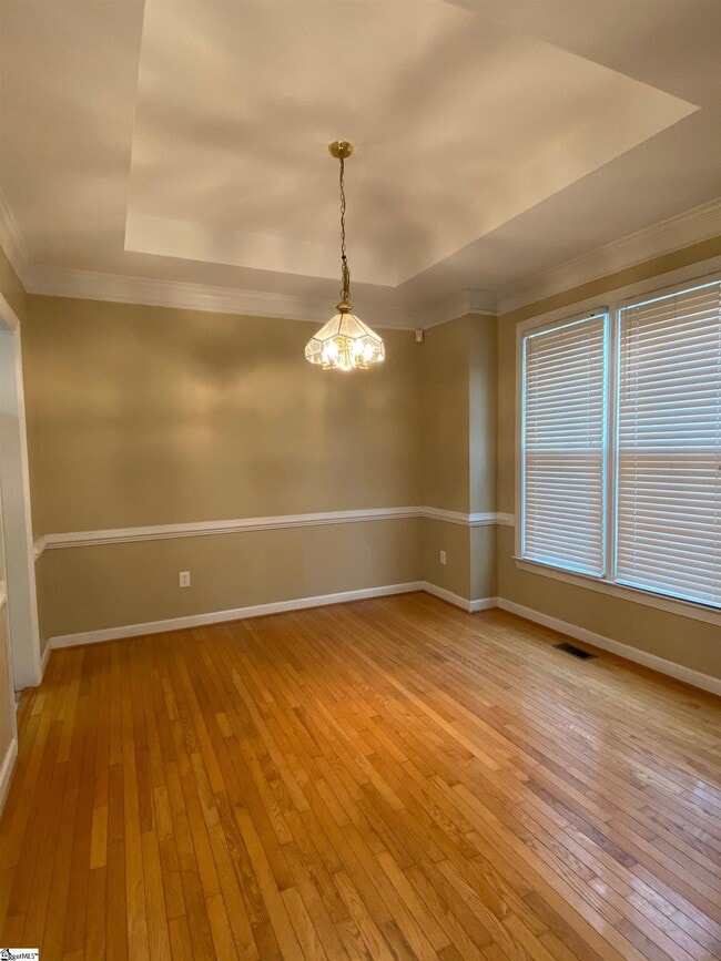 Building Photo - 301 Fortuna Dr