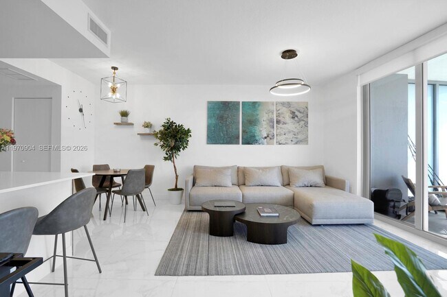 Building Photo - 488 NE 18th St