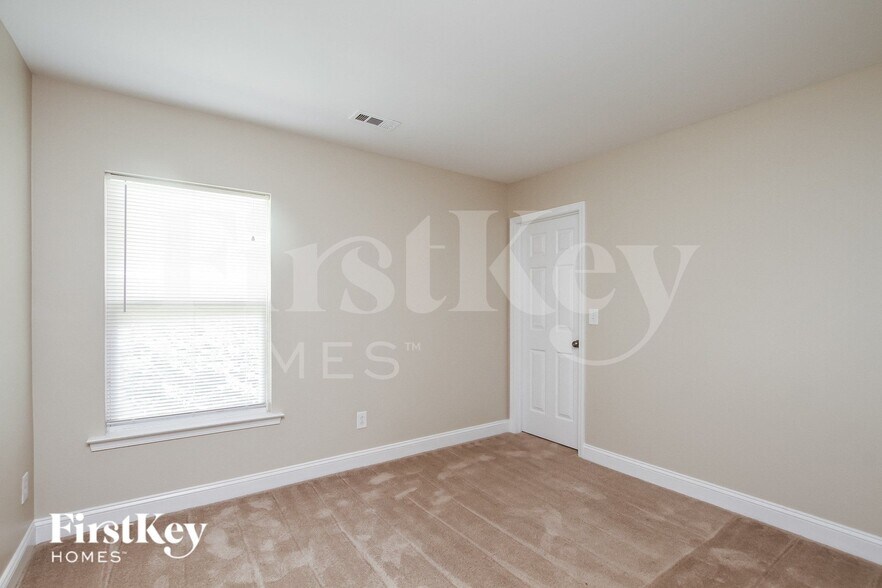 Building Photo - 9709 Rocky Ford Club Rd