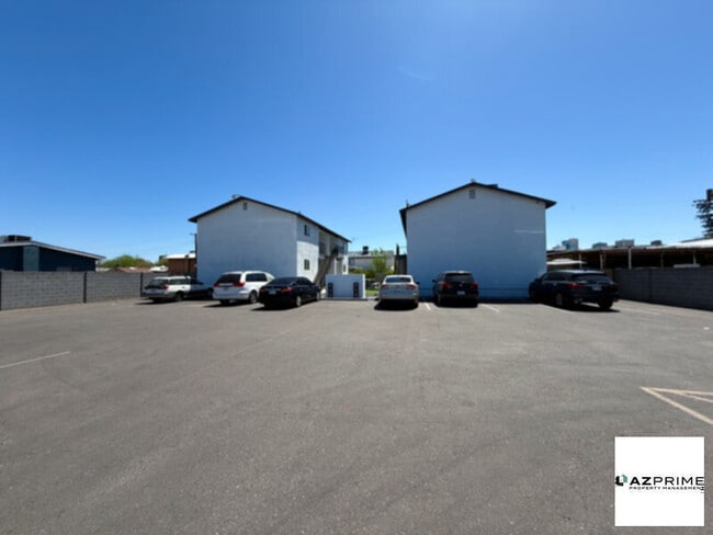 Building Photo - $1350 OFF FIRST MONTH RENT MOVE-IN SPECIAL...