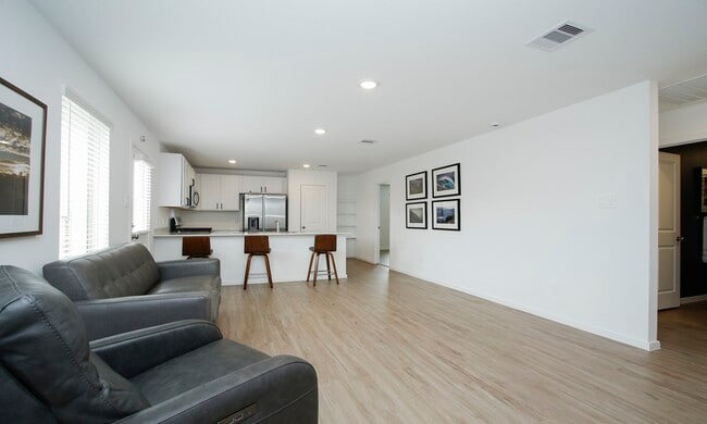 Building Photo - 557 Copper Spgs Dr