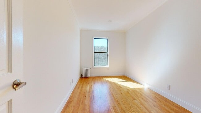 Building Photo - West 150th Street