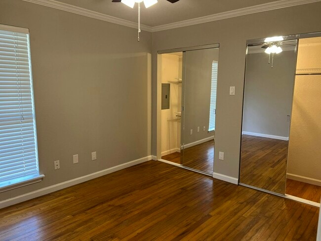 Building Photo - 10622 Hermosa Dr