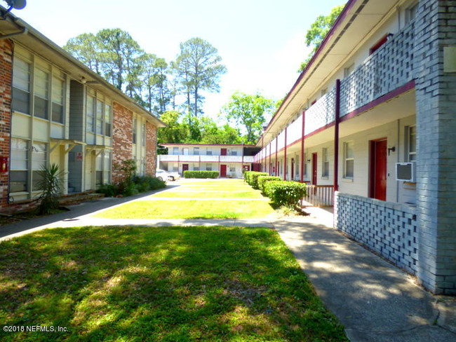 Primary Photo - 1122 Woodruff Ave
