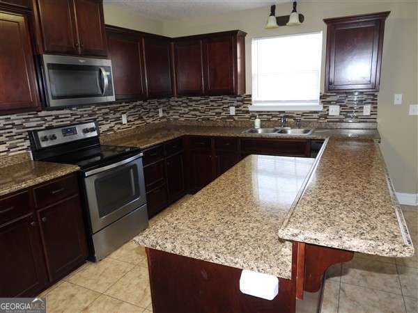 Building Photo - 146 Grandview Dr