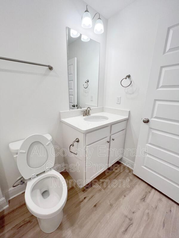 Building Photo - 10 Redbird Lp