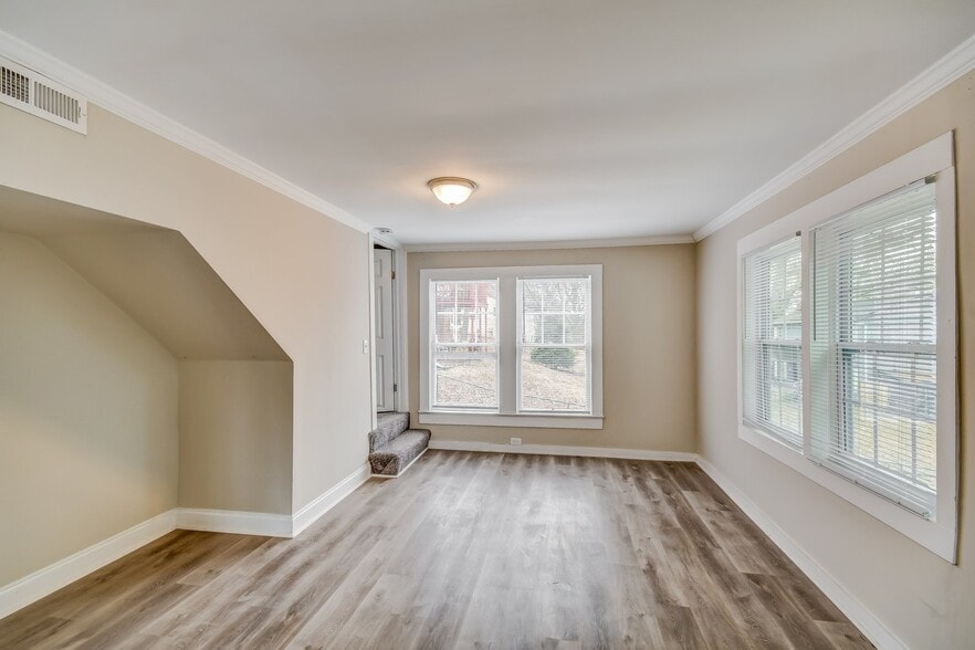 Building Photo - 7206 4th Ave S