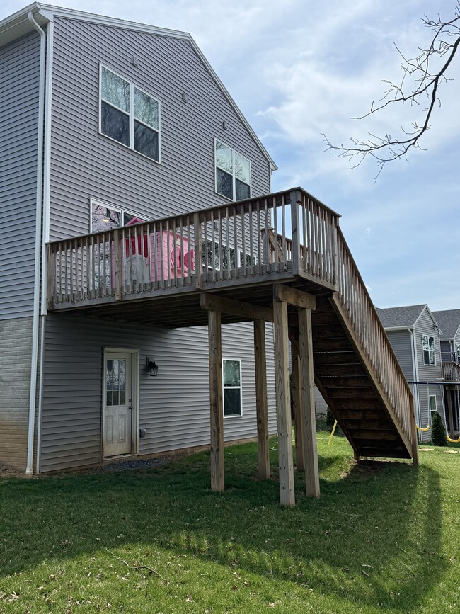 Building Photo - 166 Gwenedd Ln