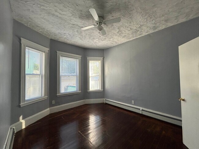 Building Photo - 279 Broadway