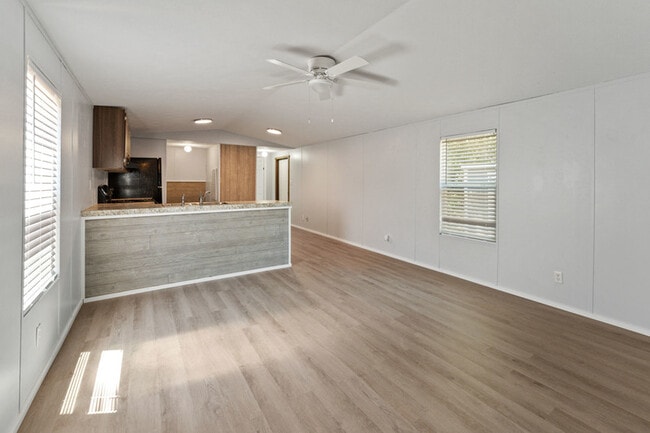 Building Photo - 109 Totem Pole Dr
