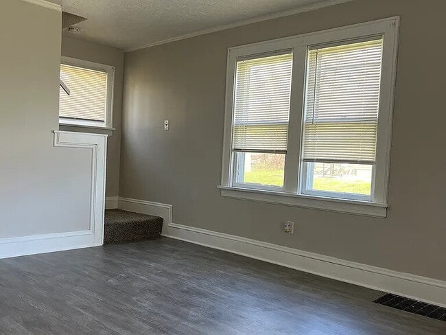 Building Photo - newly updated 3 Bedroom 1 Bath